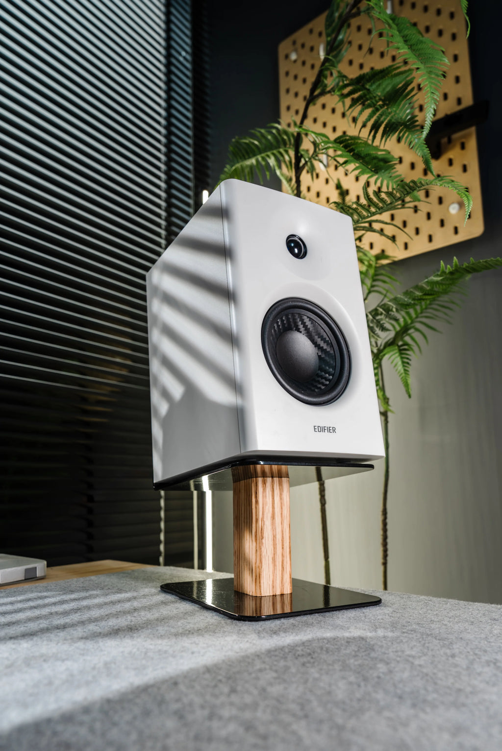 Black Walnut Speaker Stand Desktop Speaker Storage Holders Universal Music Studio Speaker Rack for Office Electronic Accessories